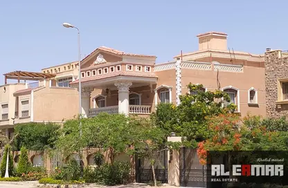 فيلا - 8 غرف نوم - 8 حمامات للايجار في الحي الثالث عشر - الشيخ زايد - الجيزة