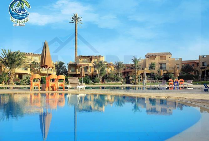 شاليه - غرفة نوم - 1 حمام للبيع في لا لونا - العين السخنة - السويس