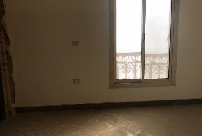 8243452 - Property Image 2