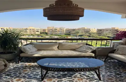 شقة - 3 غرف نوم - 3 حمامات للبيع في طريق بيفرلي هيلز - الحي السابع عشر - الشيخ زايد - الجيزة