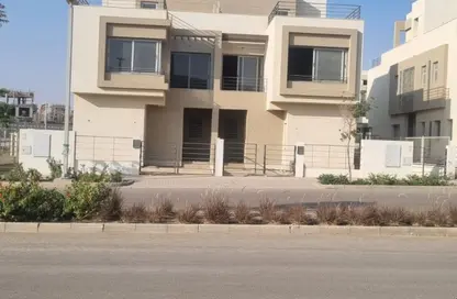 Villa - 5 Bedrooms - 5 Bathrooms for sale in Palm Hills New Cairo - 5th Settlement Compounds - The 5th Settlement - New Cairo City - Cairo