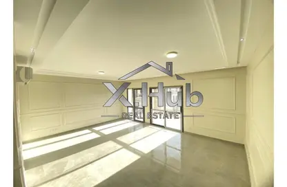 شقة - 3 غرف نوم - 3 حمامات للايجار في ذا كورت ياردز - كمبوندات الشيخ زايد - الشيخ زايد - الجيزة
