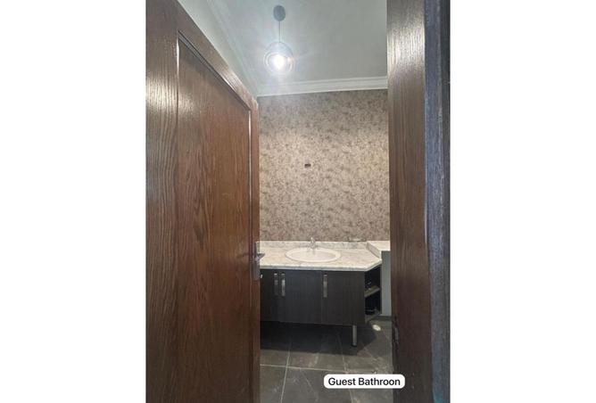 8074861 - Property Image 3