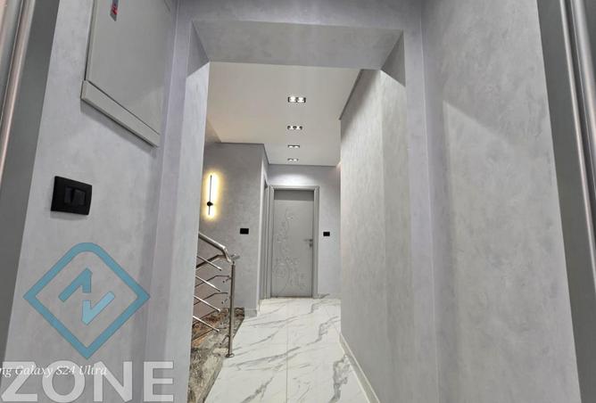 7957789 - Property Image 3