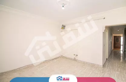 شقة - 3 غرف نوم - 3 حمامات للايجار في شارع محمد فوزي معاذ - سموحة - حي شرق - الاسكندرية