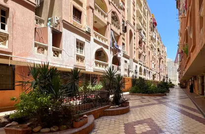 شقة - 3 غرف نوم - 2 حمامات للبيع في شارع جراند فيل سموحة - سموحة - حي شرق - الاسكندرية