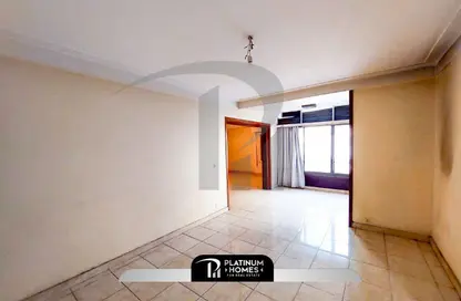 Apartment - 6 Bedrooms - 2 Bathrooms for sale in Roshdy St. - Roushdy - Hay Sharq - Alexandria