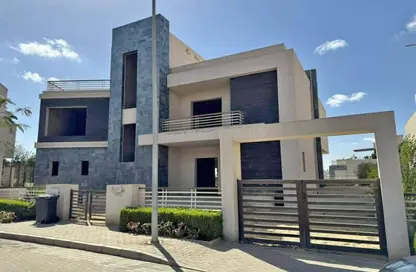 Villa - 5 Bedrooms - 6 Bathrooms for sale in The Crown - Cairo Alexandria Desert Road - 6 October City - Giza