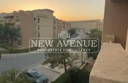 Apartment - 3 Bedrooms - 3 Bathrooms for sale in Stone Residence - 5th Settlement Compounds - The 5th Settlement - New Cairo City - Cairo