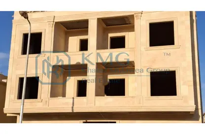Apartment - 3 Bedrooms - 3 Bathrooms for sale in Musab Bin Omair St. - Area E - Ganoob El Acadimia - New Cairo City - Cairo