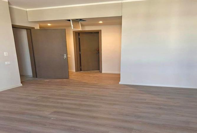 8176236 - Property Image 2