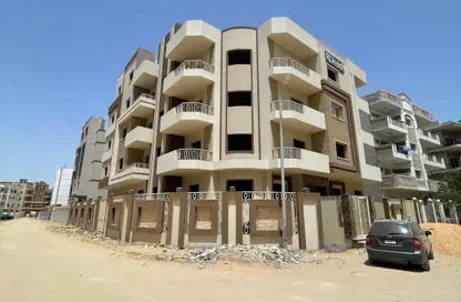 Roof - 4 Bedrooms - 3 Bathrooms for sale in Sheikh Zayed Compounds - Sheikh Zayed City - Giza