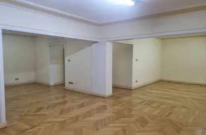 Apartment - 3 Bedrooms - 2 Bathrooms for rent in Gesr Al Suez St. - Roxy - Heliopolis - Masr El Gedida - Cairo