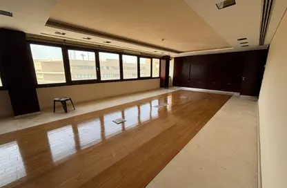 Office Space - Studio - 4 Bathrooms for rent in Cairo Alexandria Desert Road - 6 October City - Giza