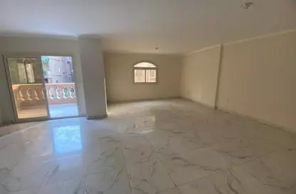 Apartment - 4 Bedrooms - 3 Bathrooms for sale in 6th Zone - Nasr City - Cairo
