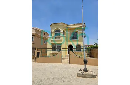 Villa - 5 Bedrooms - 6 Bathrooms for sale in Hyde Park - New Cairo City - Cairo