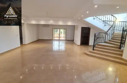 شقة - 7 غرف نوم - 5 حمامات للايجار في رويال سيتي - كمبوندات الشيخ زايد - الشيخ زايد - الجيزة