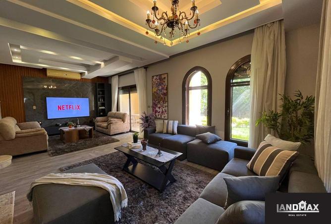 8327058 - Property Image 2