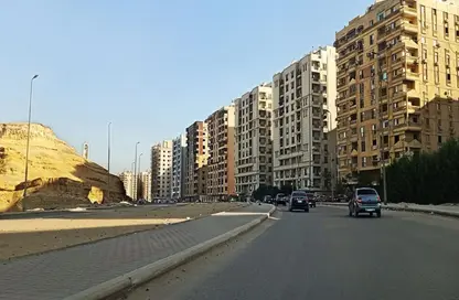 Apartment - 2 Bedrooms - 2 Bathrooms for sale in Eighth Sector - Zahraa El Maadi - Hay El Maadi - Cairo