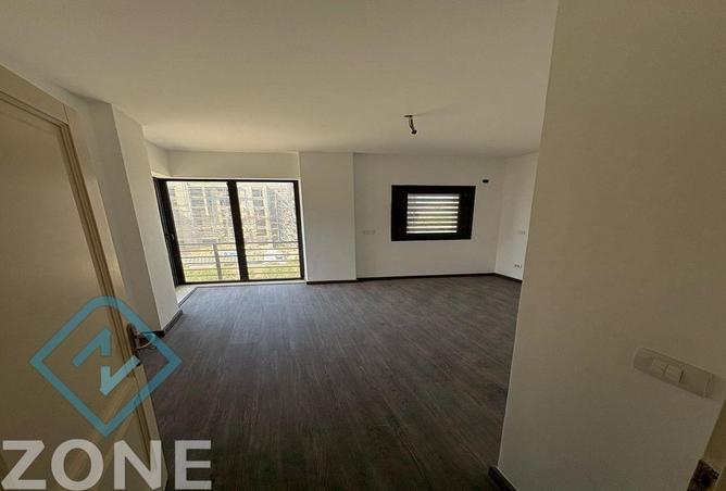 8301289 - Property Image 2