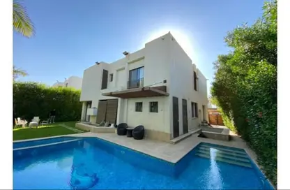 Villa - 6 Bedrooms - 7 Bathrooms for sale in O West - 6 October Compounds - 6 October City - Giza