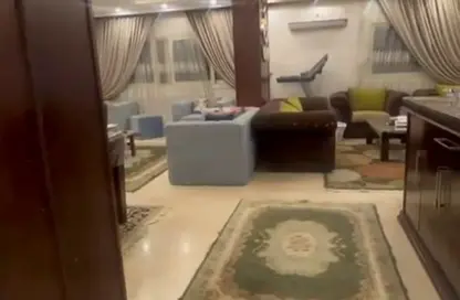 شقة - 3 غرف نوم - 2 حمامات للبيع في شارع دمشق - المهندسين - الجيزة