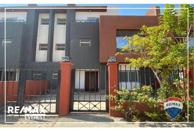 8052500 - Property Image 3