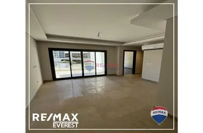 Apartment - 2 Bedrooms - 2 Bathrooms for sale in Park Side Residence - Zed Towers - Sheikh Zayed Compounds - Sheikh Zayed City - Giza