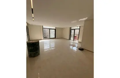 شقة - 3 غرف نوم - 2 حمامات للايجار في تاج سلطان - الطريق الدائري - القاهرة