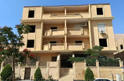 Apartment - 3 Bedrooms - 2 Bathrooms for sale in El Nady District - Shorouk City - Cairo
