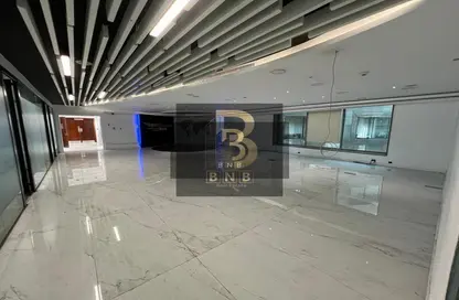 مساحات مكتبية - استوديو - 4 حمامات للايجار في شارع ال ٩٠ الجنوبي - شارع التسعين الجنوبي - التجمع الخامس - مدينة القاهرة الجديدة - القاهرة