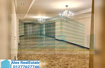 Apartment - 3 Bedrooms - 3 Bathrooms for rent in Mohamed Fawzy Moaz St. - Smouha - Hay Sharq - Alexandria