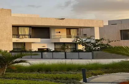 Townhouse - 4 Bedrooms - 4 Bathrooms for sale in Lake West - Sheikh Zayed Compounds - Sheikh Zayed City - Giza Townhouse - 4 Bedrooms - 4 Bathrooms for sale in Lake West - Sheikh Zayed Compounds - Sheikh Zayed City - Giza