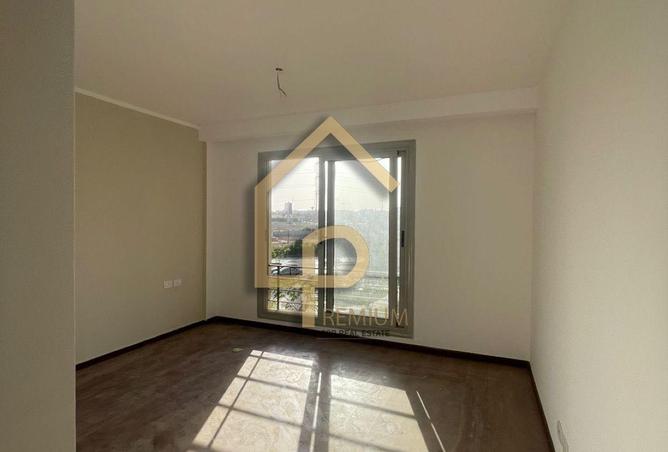 8045930 - Property Image 2