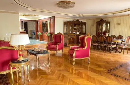 شقة - 4 غرف نوم - 3 حمامات للبيع في شارع زهير صبري - المنطقة الأولى - مدينة نصر - القاهرة