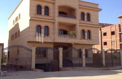 Villa - 7+ Bedrooms - 6 Bathrooms for sale in West Somid Road - West Somid - 6 October City - Giza