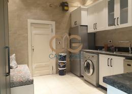 Apartment - 2 bedrooms - 1 bathroom for للايجار in Mohamed Maraashly St. - Zamalek - Cairo