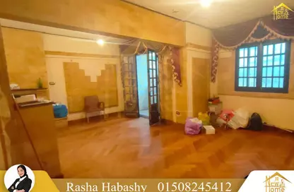شقة - 3 غرف نوم - 1 حمام للبيع في شارع إمام مدرسة طه حسين - رشدي - حي شرق - الاسكندرية