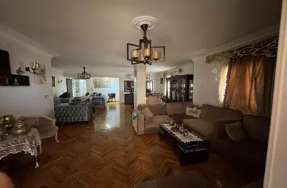 Apartment - 3 Bedrooms - 2 Bathrooms for sale in Nasr City - Cairo