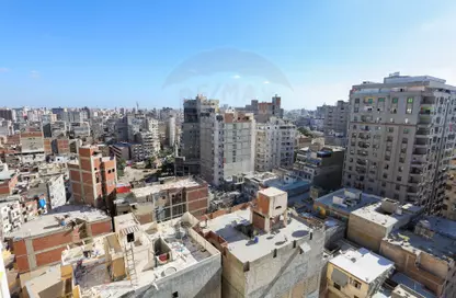 شقة - 3 غرف نوم - 2 حمامات للبيع في شارع سعيد ذو الفقار - جناكليس - حي شرق - الاسكندرية
