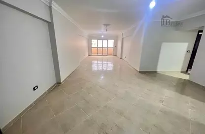 Apartment - 3 Bedrooms - 1 Bathroom for rent in 14th of May Bridge - Smouha - Hay Sharq - Alexandria