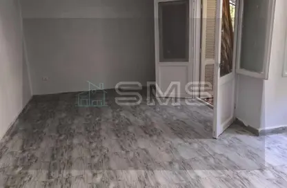 شقة - 2 غرف نوم - 1 حمام للبيع في محور جمال عبد الناصر - التجمع الثالث - مدينة القاهرة الجديدة - القاهرة