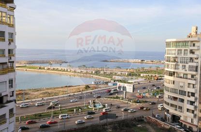 شقة - 3 غرف نوم - 3 حمامات للبيع في زيزينيا - حي شرق - الاسكندرية