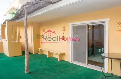 Apartment - 2 Bedrooms - 2 Bathrooms for rent in Ismail Mohamed St. - Zamalek - Cairo