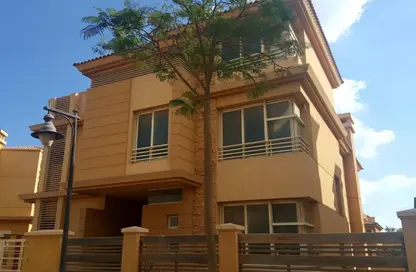 فيلا - 5 غرف نوم - 4 حمامات للبيع في جييرا - الحي الثالث عشر - الشيخ زايد - الجيزة