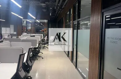 مساحات مكتبية - استوديو - 6 حمامات للايجار في شارع مجمع البنوك - شارع التسعين الجنوبي - التجمع الخامس - مدينة القاهرة الجديدة - القاهرة