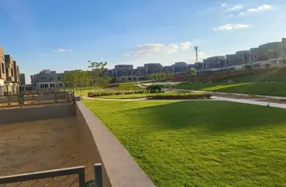 Townhouse - 3 Bedrooms - 4 Bathrooms for sale in Etapa - Sheikh Zayed Compounds - Sheikh Zayed City - Giza