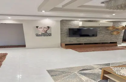 Apartment - 3 Bedrooms - 2 Bathrooms for sale in Heliopolis - Masr El Gedida - Cairo