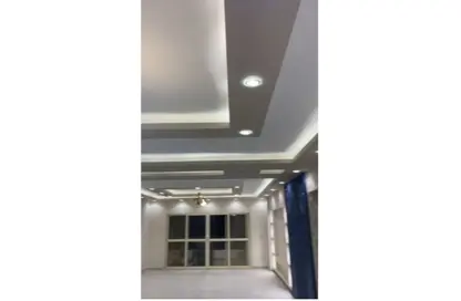 Apartment - 3 Bedrooms - 2 Bathrooms for rent in Maadi V - Zahraa El Maadi - Hay El Maadi - Cairo