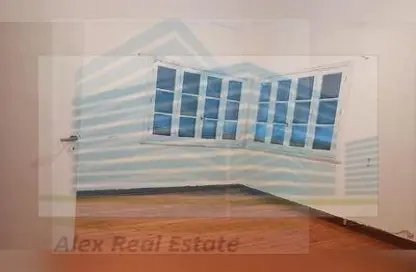 شقة - 5 غرف نوم - 2 حمامات للايجار في شارع عبد الحميد الديب - ثروت - حي شرق - الاسكندرية